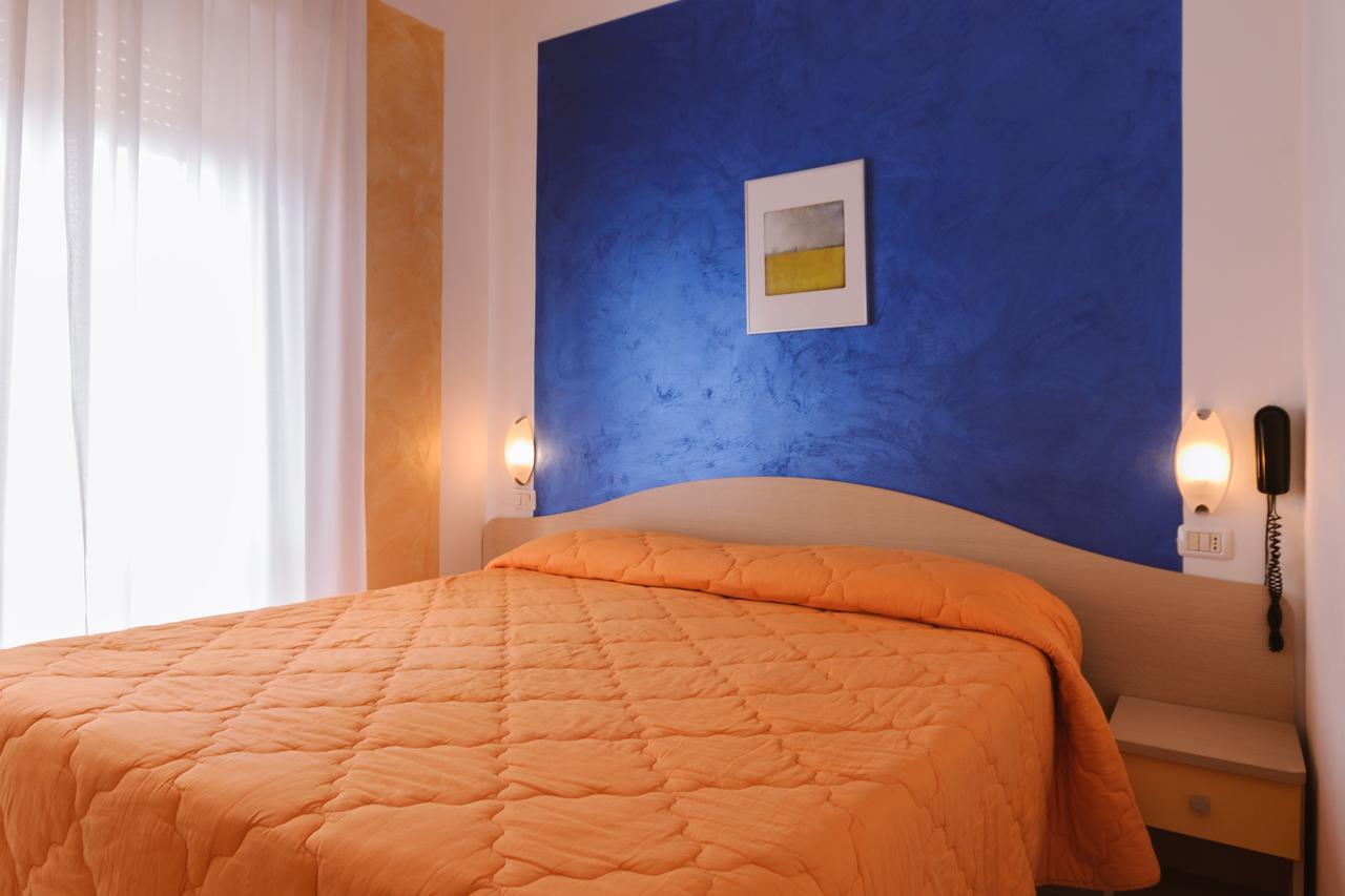 Hotel Viking リミニ エクステリア 写真