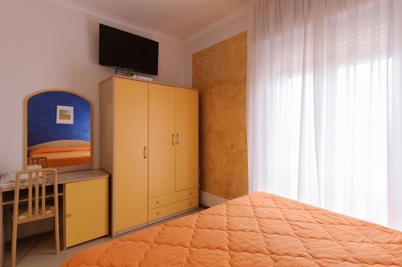 Hotel Viking リミニ エクステリア 写真